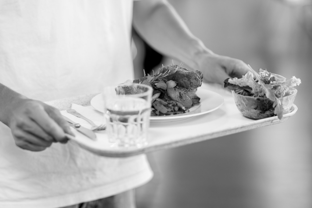 Halle 44 - Restaurant mit Tablet